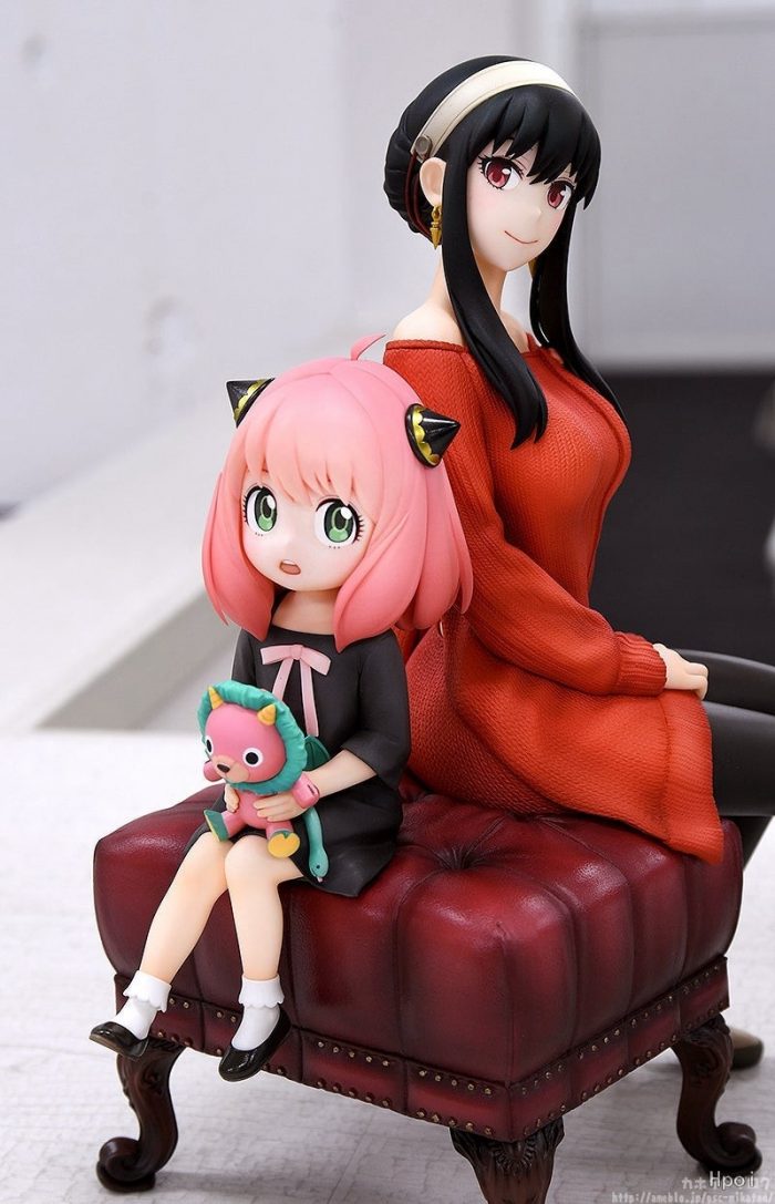 15cm SPY X Family Anya Anime Figures Yor Forger Sitting Sofa Kawaii Action PVC Figure Desktop 4 - Spy x Family Store